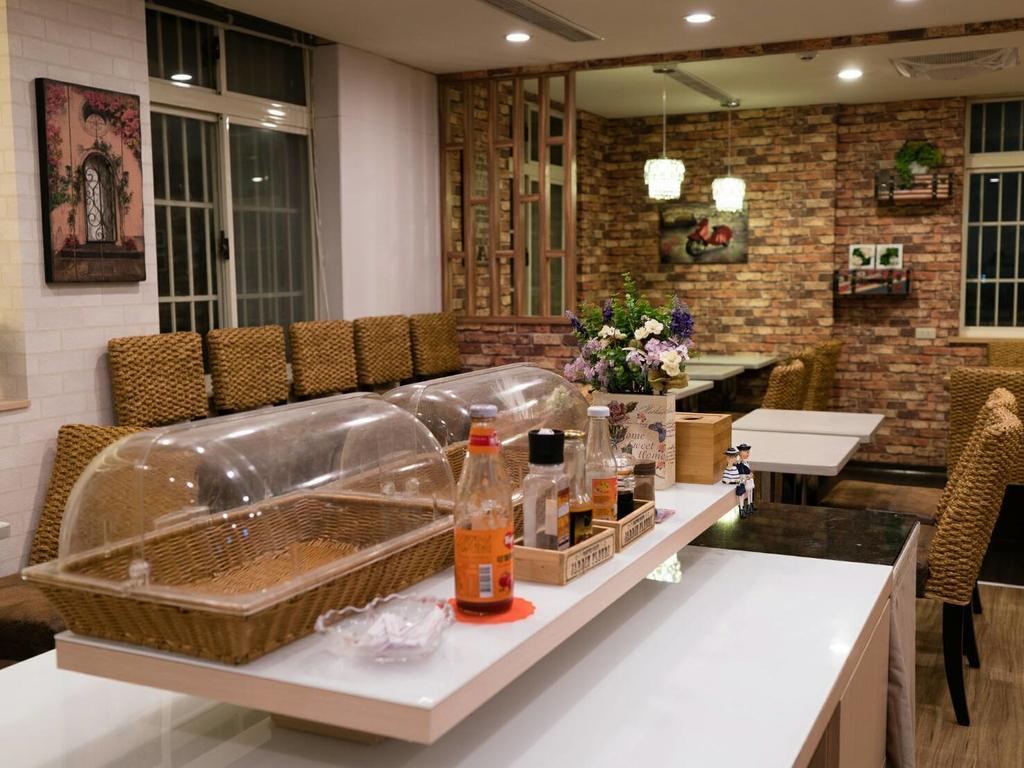 E-House Hotel Taipei Exterior photo